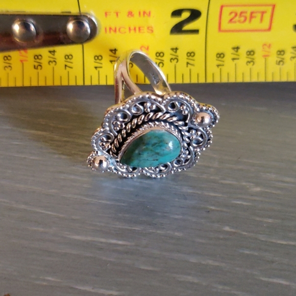 Turquoise Sterling Silver Ring - Picture 5 of 6